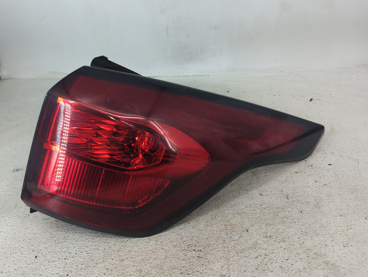 2019 Ford Escape Tail Light Assembly Passenger Right OEM P/N:KJ54-13404-BB Fits OEM Used Auto Parts - Oemusedautoparts1.com