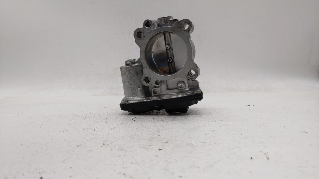 2017-2019 Ford Escape Throttle Body P/N:DS7G-9E991-BB DS7G-9F991-CA Fits Fits 2014 2015 2016 2017 2018 2019 OEM Used Auto Pa