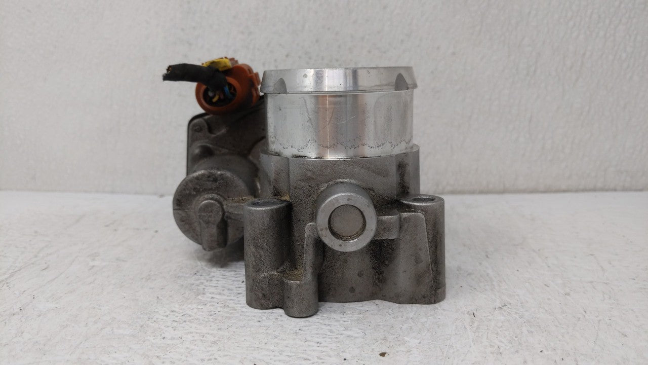 2017-2019 Ford Escape Throttle Body P/N:DS7G-9E991-BB DS7G-9F991-CA Fits Fits 2014 2015 2016 2017 2018 2019 OEM Used Auto Pa