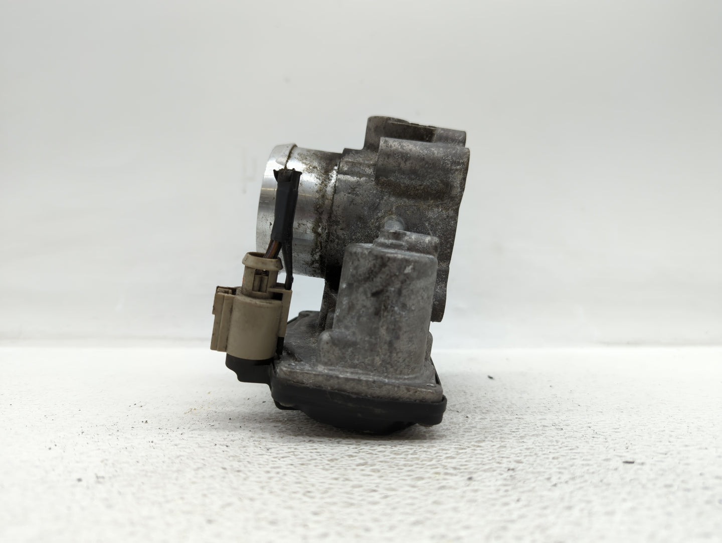 2017-2019 Ford Escape Throttle Body P/N:DS7G-9F991-BB DS7G-9E991-BB, DS7G-9F991-CA Fits Fits 2014 2015 2016 2017 2018 2019 O