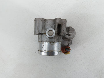 2017-2019 Ford Escape Throttle Body P/N:DS7G-9F991-BB DS7G-9E991-BB, DS7G-9F991-CA Fits Fits 2014 2015 2016 2017 2018 2019 OEM Used Auto Parts