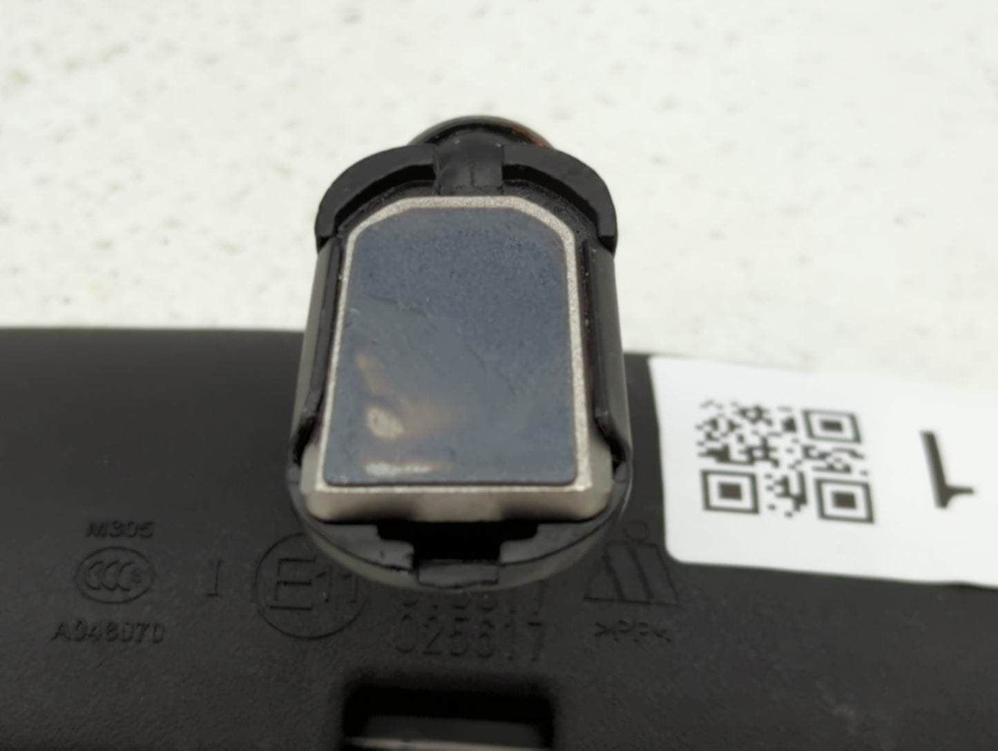 2017-2019 Ford Escape Interior Rear View Mirror Replacement OEM P/N:E11025617 E11015617 Fits Fits 2015 2016 2017 2018 2019 O