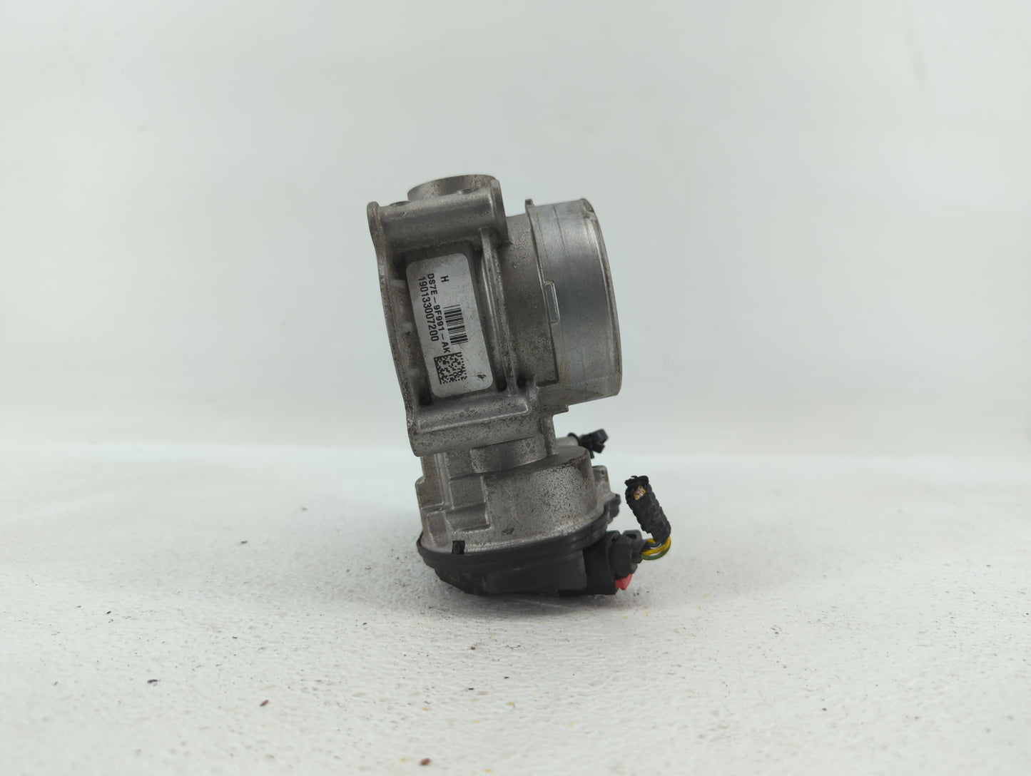 2013-2019 Ford Escape Throttle Body P/N:DS7E-9F991-AK DS7E-9F991-AD Fits Fits 2013 2014 2015 2016 2017 2018 2019 2020 OEM Us