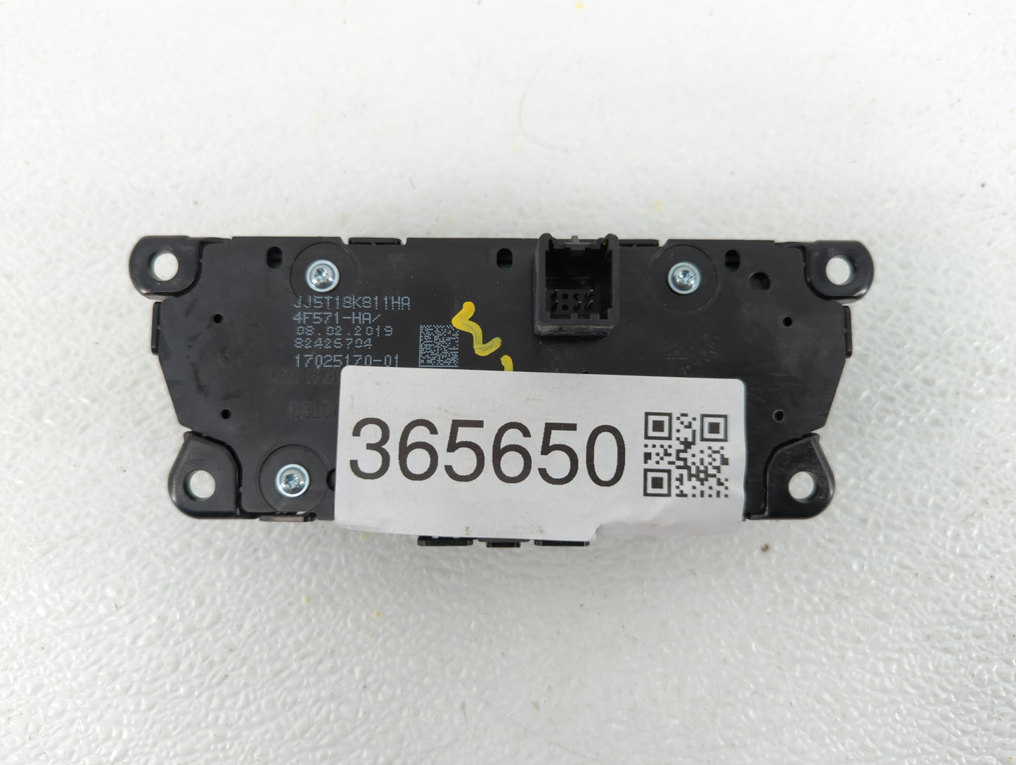 2017-2019 Ford Escape Radio AM FM Cd Player Receiver Replacement P/N:F1CT18K811HC JJ5T-18K811-HA Fits Fits 2017 2018 2019 OE