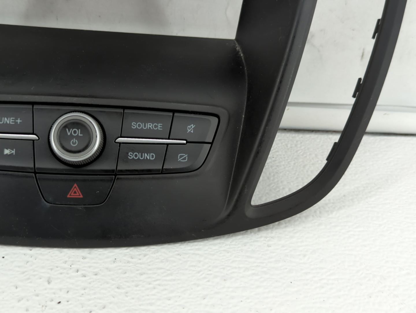 2017-2019 Ford Escape Radio Control Panel - Oemusedautoparts1.com