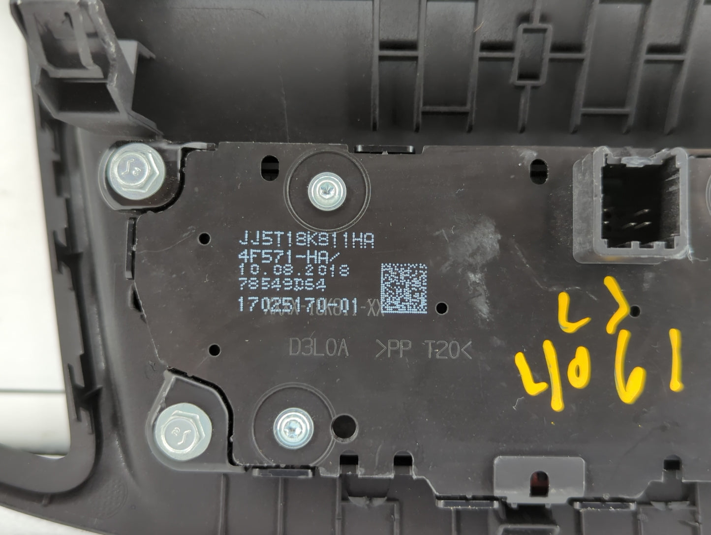 2017-2019 Ford Escape Radio Control Panel - Oemusedautoparts1.com