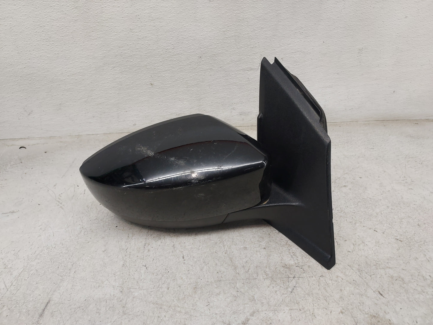 2017-2019 Ford Escape Passenger Side View Mirror - Right Door Mirror OEM Used - Oemusedautoparts1.com
