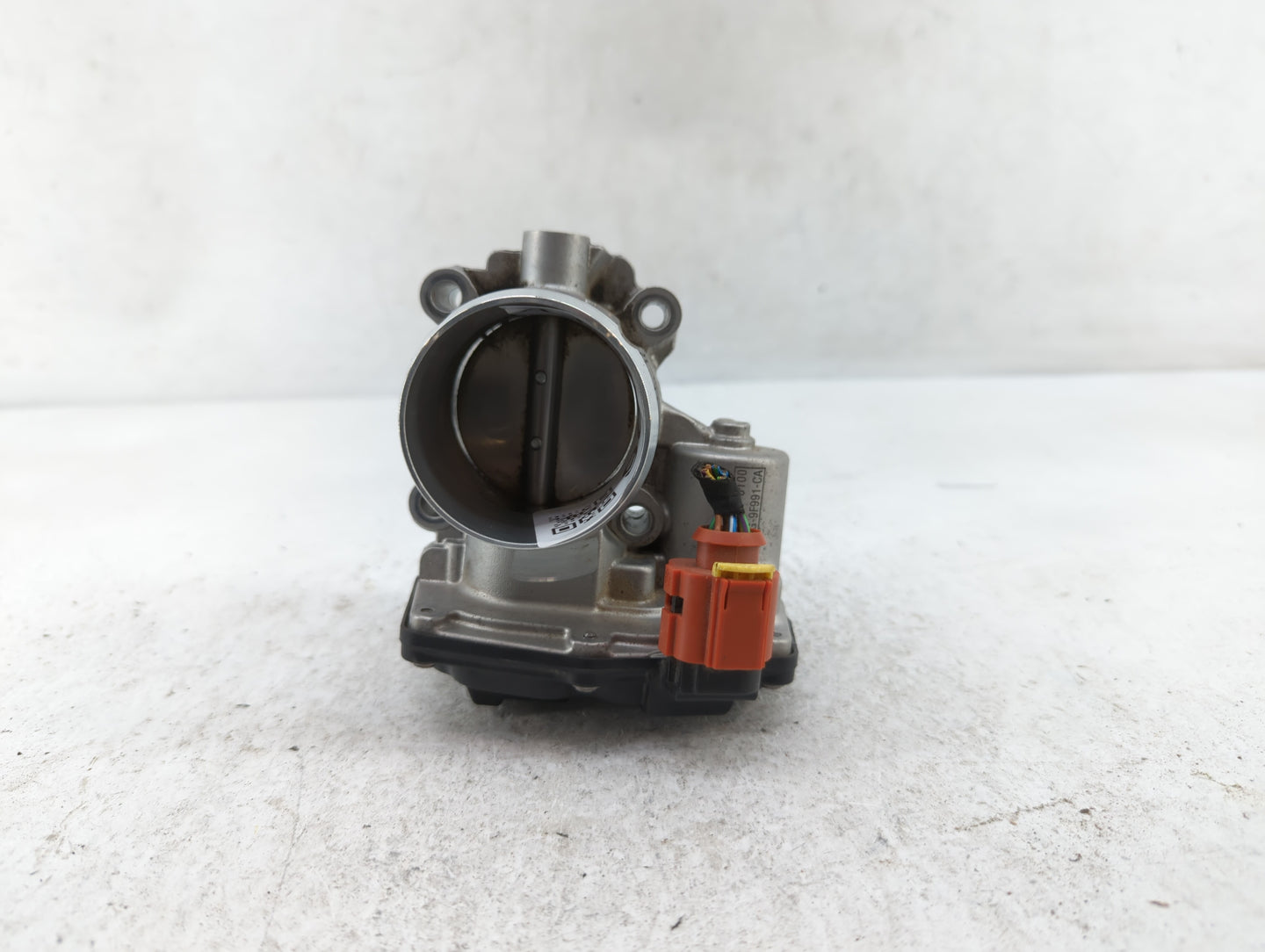 2017-2019 Ford Escape Throttle Body P/N:DS7G-9F991-CA Fits Fits 2014 2015 2016 2017 2018 2019 2020 OEM Used Auto Parts - Oem