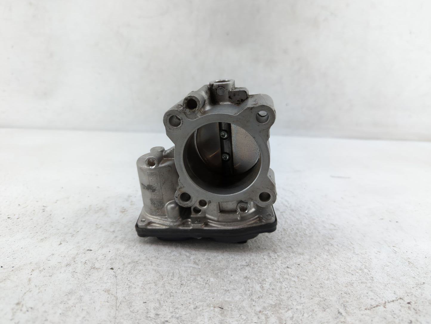 2017-2019 Ford Escape Throttle Body P/N:DS7G-9F991-CA Fits Fits 2014 2015 2016 2017 2018 2019 2020 OEM Used Auto Parts - Oem