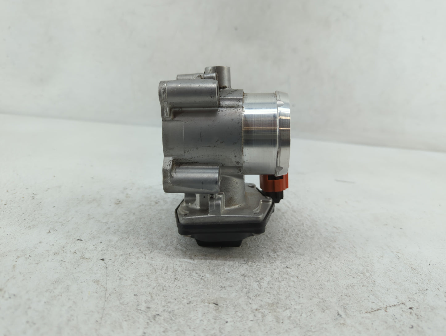 2017-2019 Ford Escape Throttle Body P/N:DS7G-9F991-CA Fits Fits 2014 2015 2016 2017 2018 2019 2020 OEM Used Auto Parts - Oem