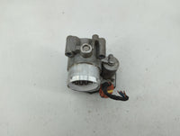 2017-2019 Ford Escape Throttle Body P/N:DS7G-9F991-BB DS7G-9F991-CA Fits Fits 2014 2015 2016 2017 2018 2019 2020 OEM Used Au