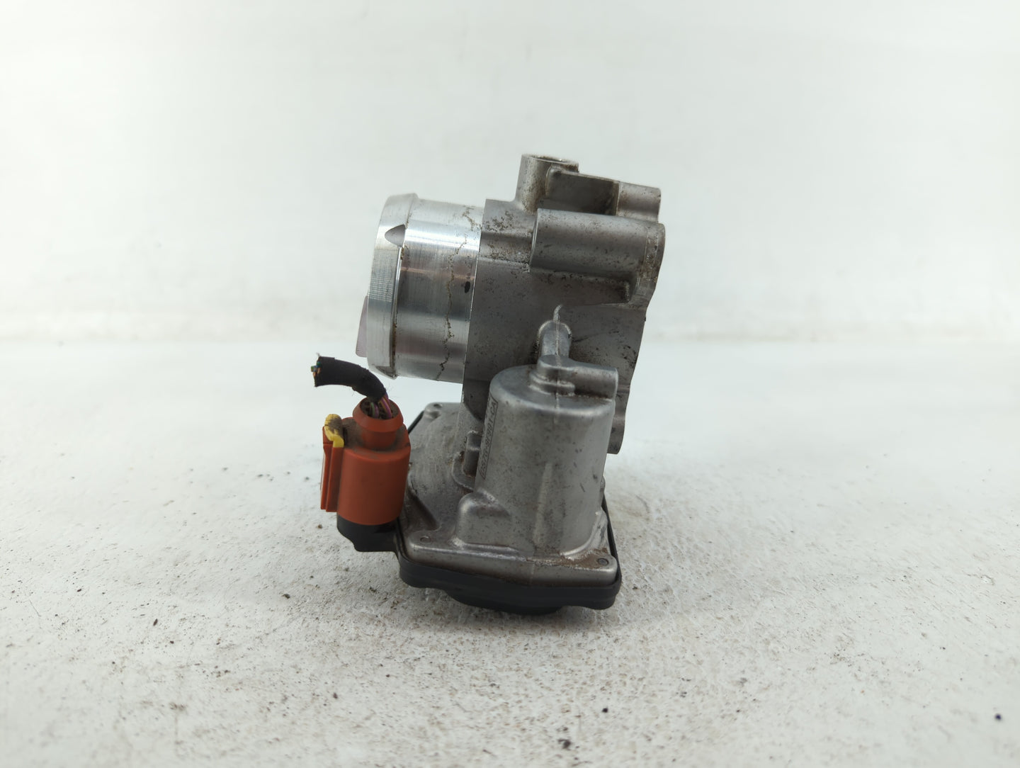 2017-2019 Ford Escape Throttle Body P/N:DS7G-9F991-BB DS7G-9F991-CA Fits Fits 2014 2015 2016 2017 2018 2019 2020 OEM Used Au