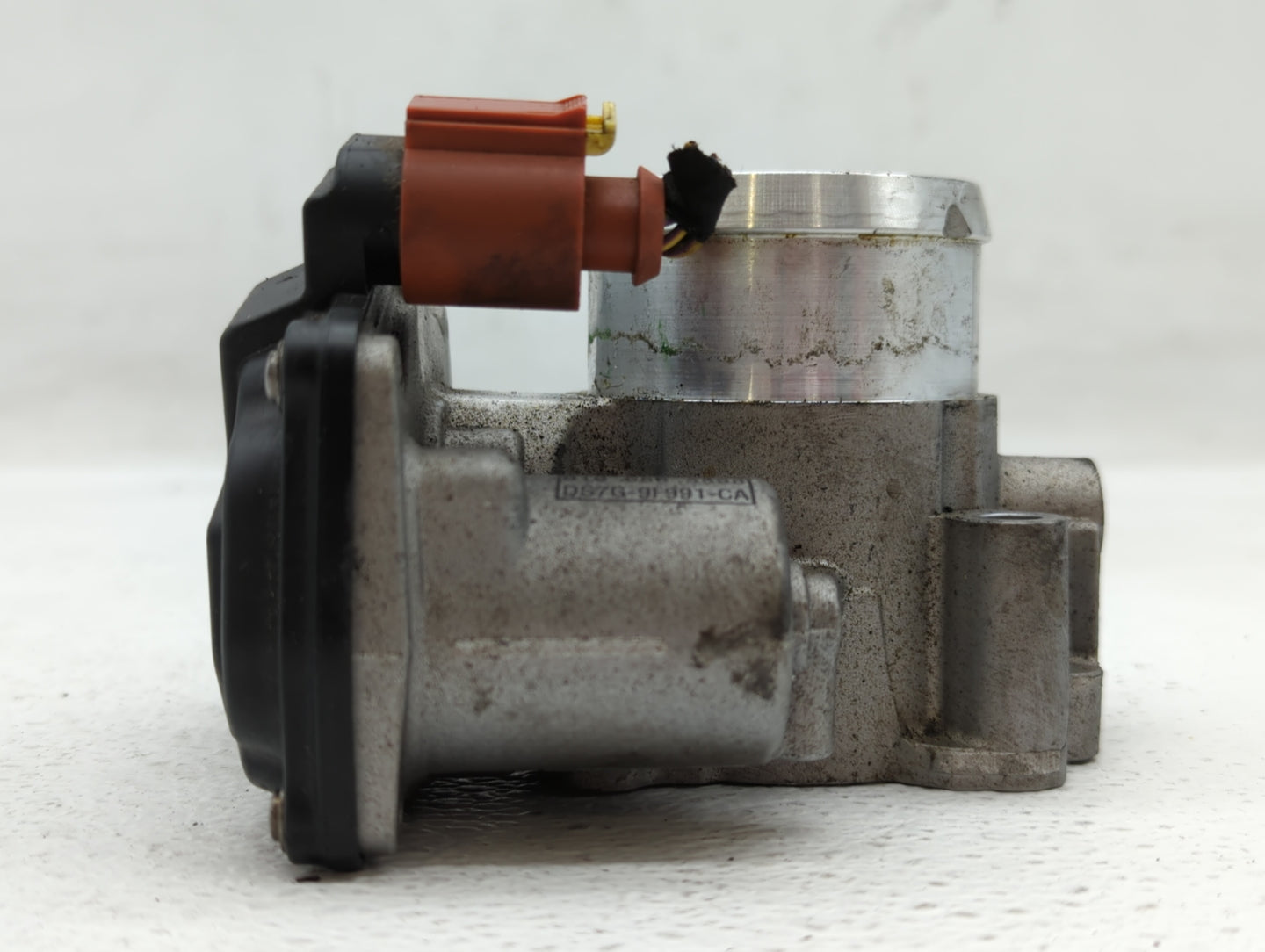 2017-2019 Ford Escape Throttle Body P/N:DS7G-9F991-BB DS7G-9F991-CA Fits Fits 2014 2015 2016 2017 2018 2019 2020 OEM Used Au