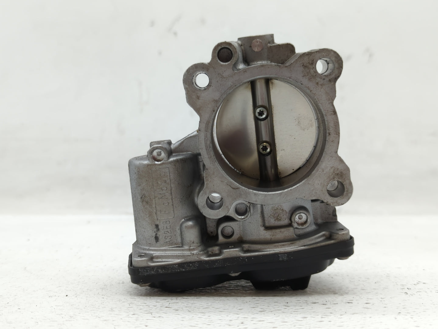 2017-2019 Ford Escape Throttle Body P/N:DS7G-9F991-BB DS7G-9F991-CA Fits Fits 2014 2015 2016 2017 2018 2019 2020 OEM Used Au