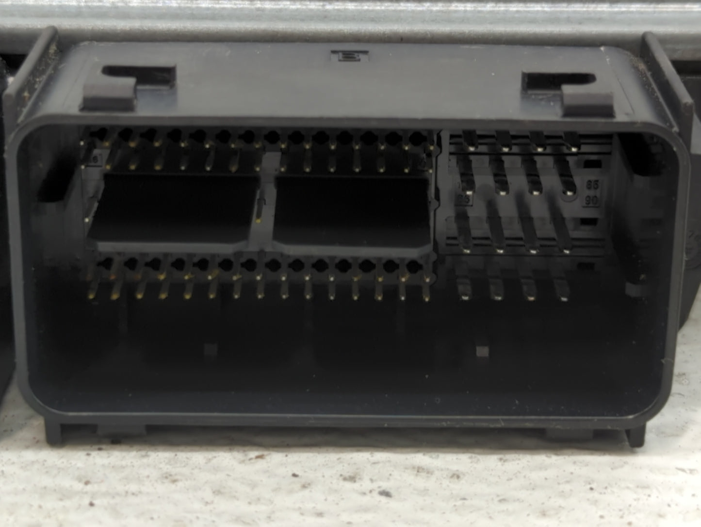 2017-2019 Ford Escape PCM Engine Control Computer ECU ECM PCU OEM P/N:HJ5A-12A650-MA FV6A-12B684-AB Fits Fits 2017 2018 2019