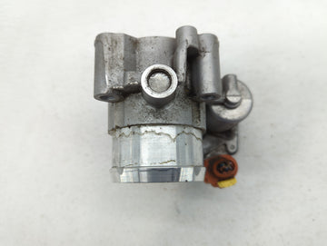 2017-2019 Ford Escape Throttle Body P/N:DS7G-9F991-CA Fits Fits 2014 2015 2016 2017 2018 2019 2020 OEM Used Auto Parts