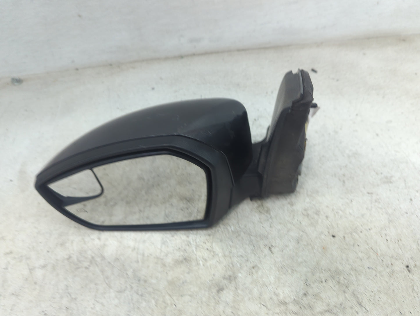2017-2019 Ford Escape Driver Side View Mirror - Left Door Mirror OEM Used - Oemusedautoparts1.com