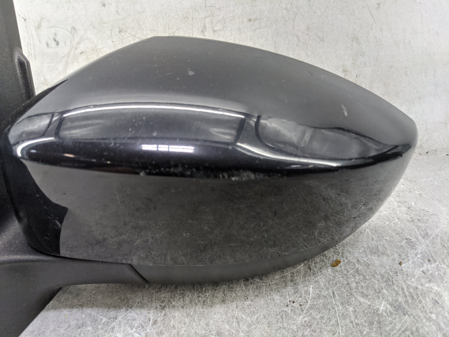 2017-2019 Ford Escape Driver Side View Mirror - Left Door Mirror OEM Used - Oemusedautoparts1.com