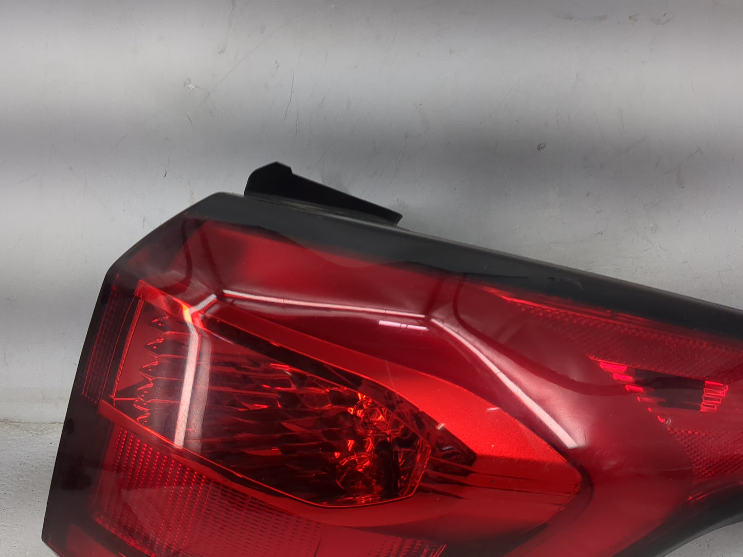 2019 Ford Escape Tail Light Assembly Passenger Right OEM P/N:KJ54-13404-AB Fits OEM Used Auto Parts - Oemusedautoparts1.com