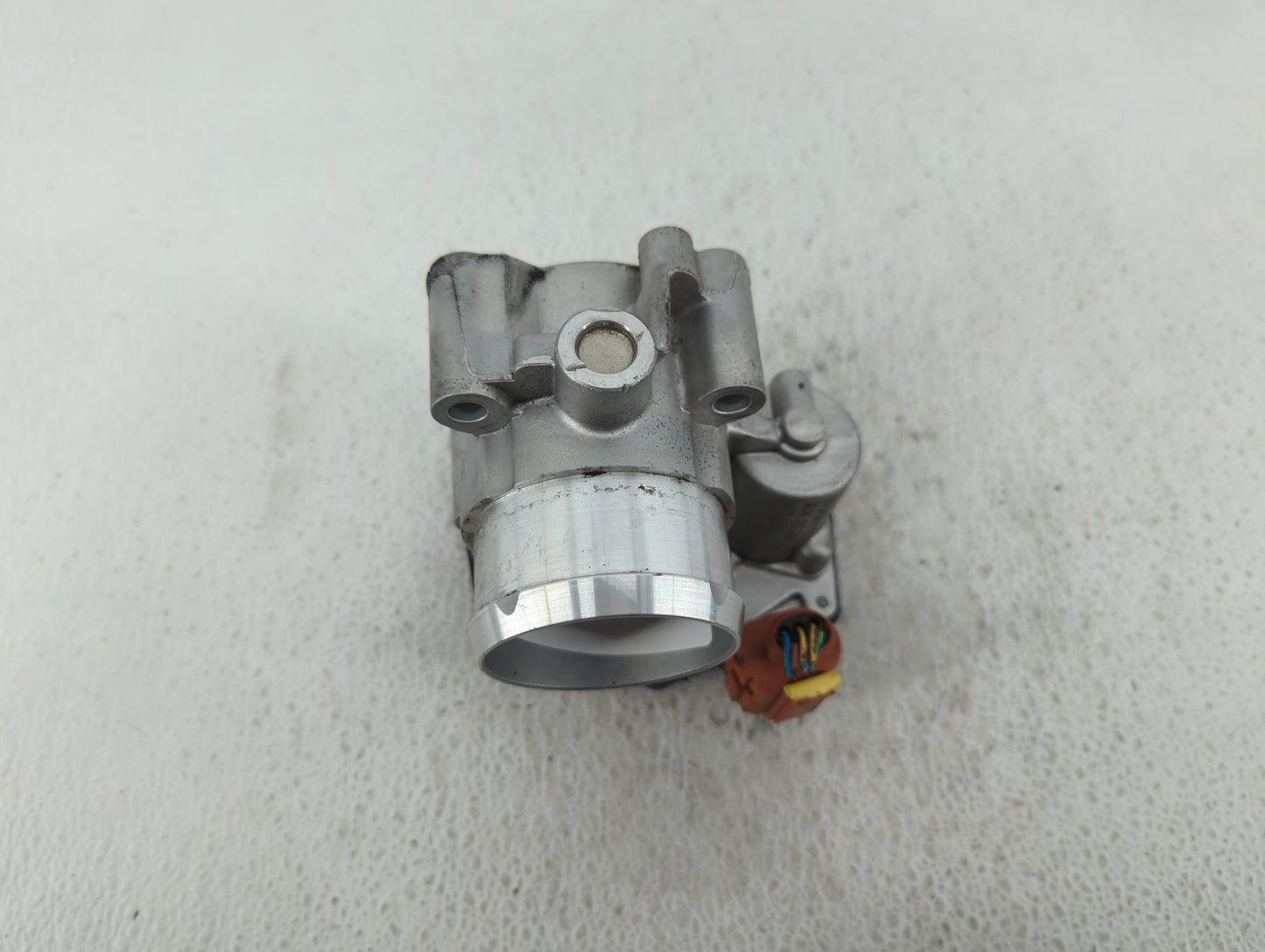 2017-2019 Ford Escape Throttle Body P/N:DS7G-9F991-CA Fits Fits 2014 2015 2016 2017 2018 2019 2020 OEM Used Auto Parts - Oem