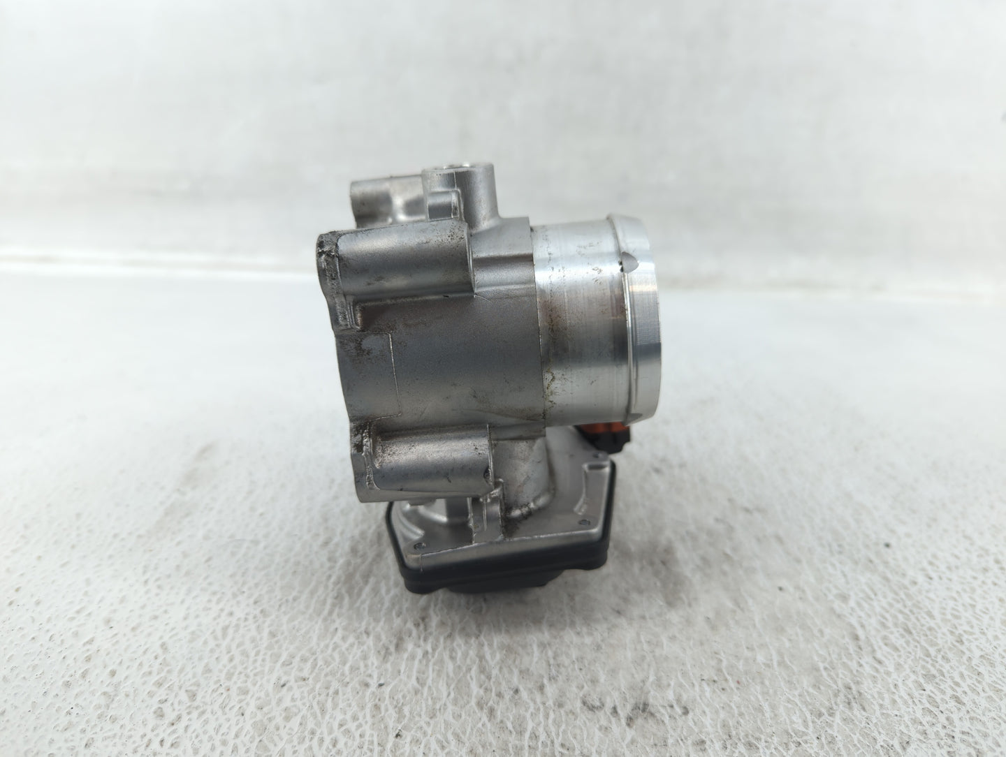 2017-2019 Ford Escape Throttle Body P/N:DS7G-9F991-CA Fits Fits 2014 2015 2016 2017 2018 2019 2020 OEM Used Auto Parts - Oem