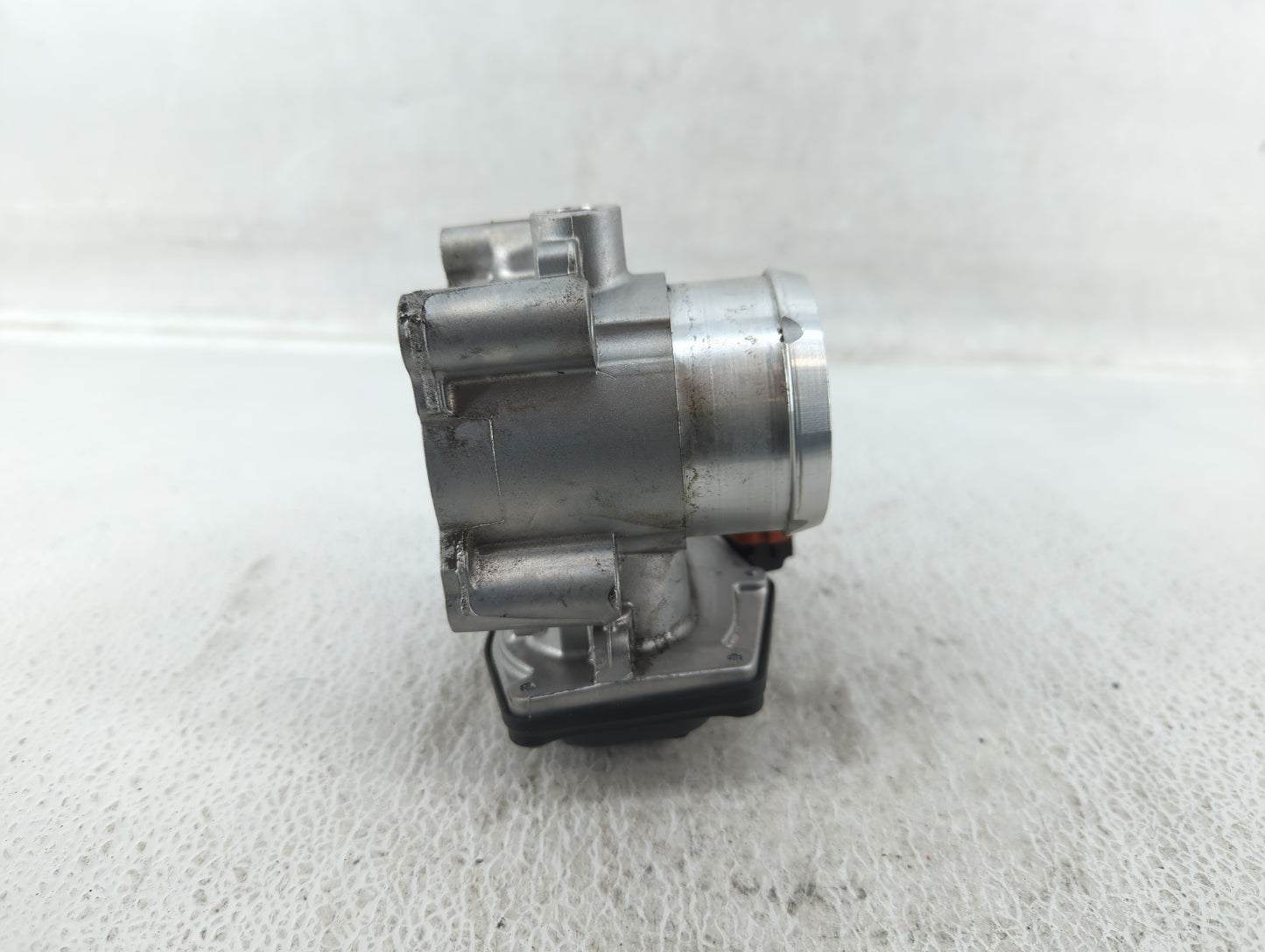 2017-2019 Ford Escape Throttle Body P/N:DS7G-9F991-CA Fits Fits 2014 2015 2016 2017 2018 2019 2020 OEM Used Auto Parts - Oem