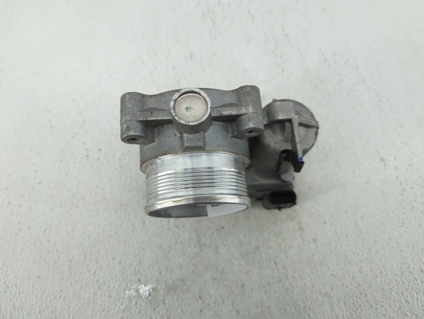 2017-2019 Ford Escape Throttle Body P/N:DS7E-9F991-BB Fits Fits 2014 2015 2016 2017 2018 2019 2020 2021 2022 OEM Used Auto P