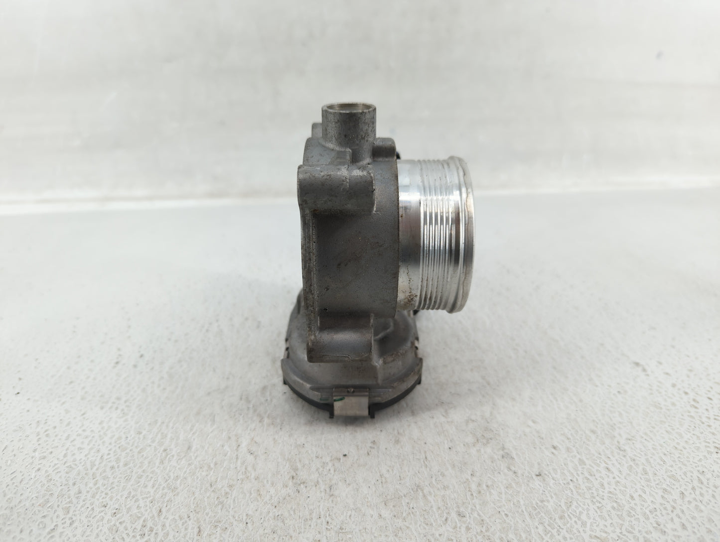 2017-2019 Ford Escape Throttle Body P/N:DS7E-9F991-BB Fits Fits 2014 2015 2016 2017 2018 2019 2020 2021 2022 OEM Used Auto P
