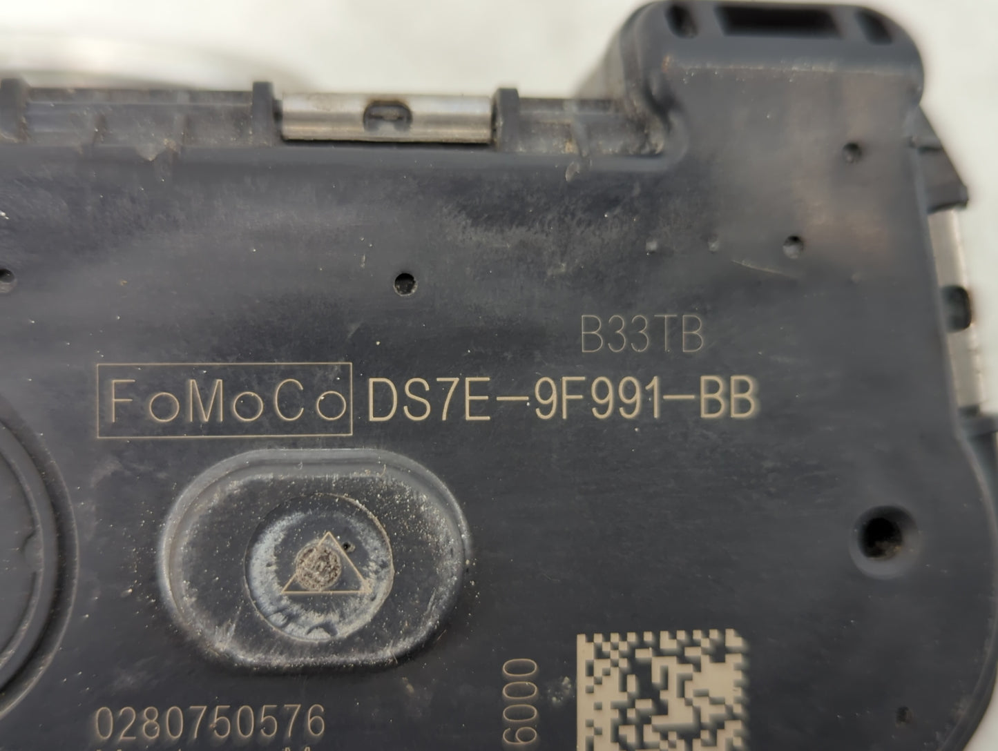 2017-2019 Ford Escape Throttle Body P/N:DS7E-9F991-BB Fits Fits 2014 2015 2016 2017 2018 2019 2020 2021 2022 OEM Used Auto P