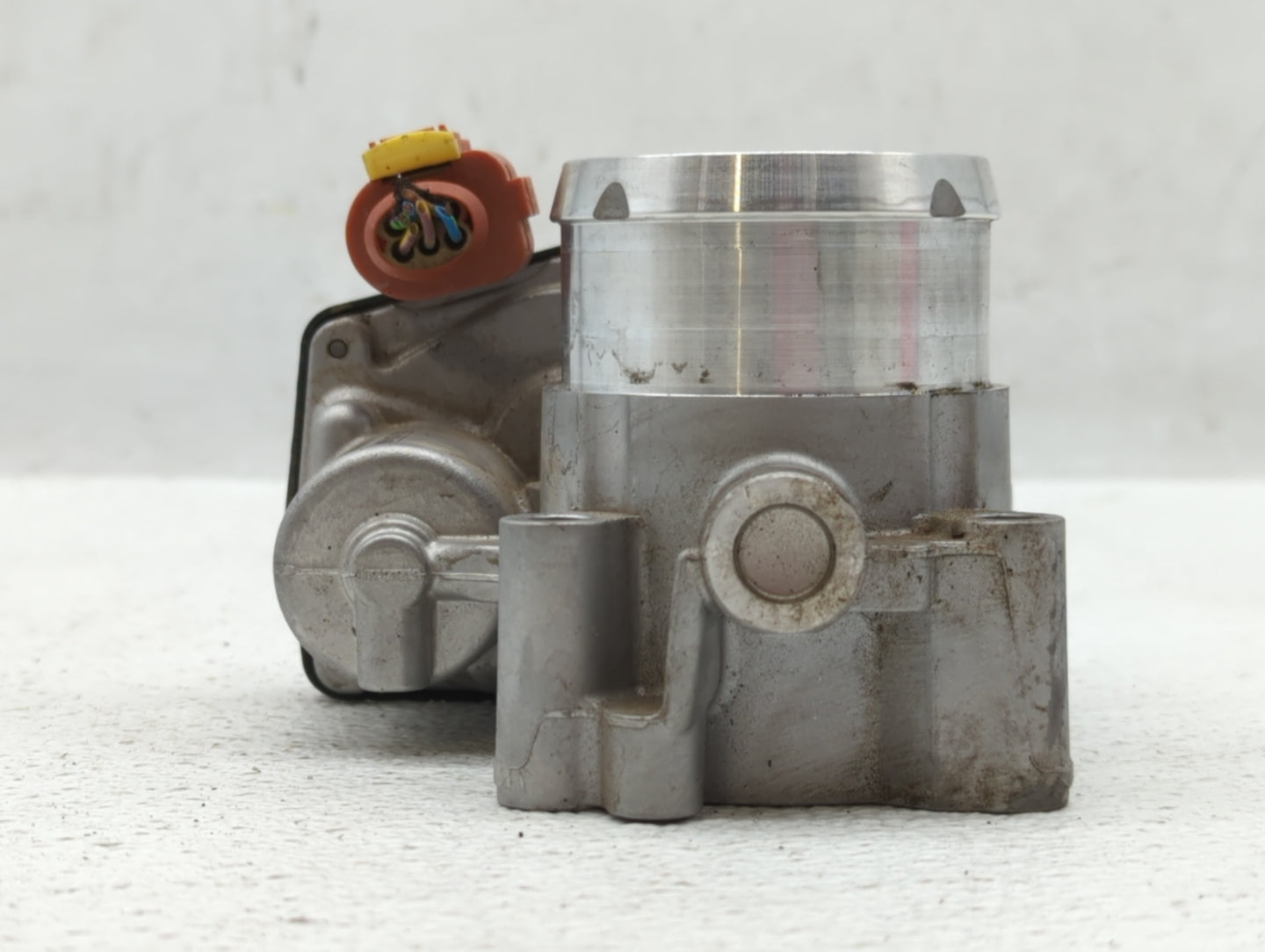 2017-2019 Ford Escape Throttle Body P/N:DS7G-9F991-CA Fits Fits 2014 2015 2016 2017 2018 2019 2020 OEM Used Auto Parts - Oem