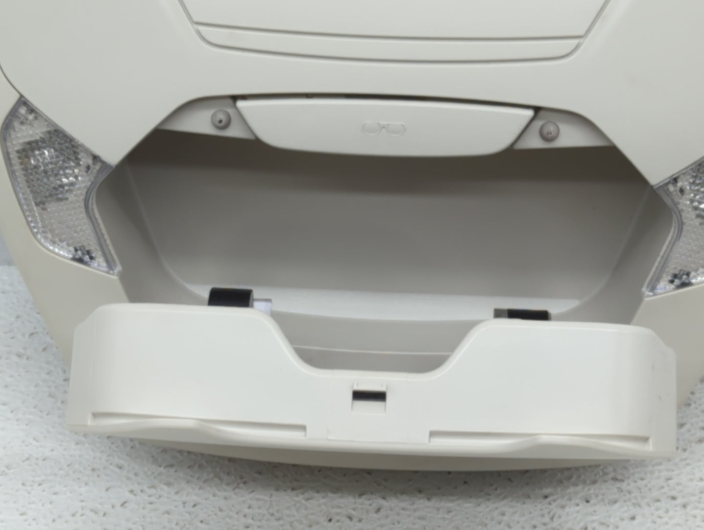 2015-2019 Ford Escape Center Floor Console P/N:15610514 Fits Fits 2015 2016 2017 2018 2019 OEM Used Auto Parts - Oemusedauto