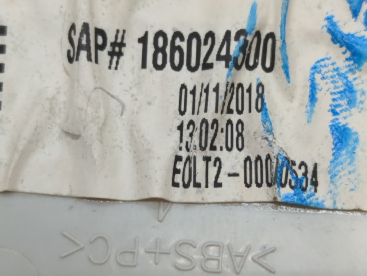 2015-2019 Ford Escape Center Floor Console P/N:15610514 Fits Fits 2015 2016 2017 2018 2019 OEM Used Auto Parts - Oemusedauto