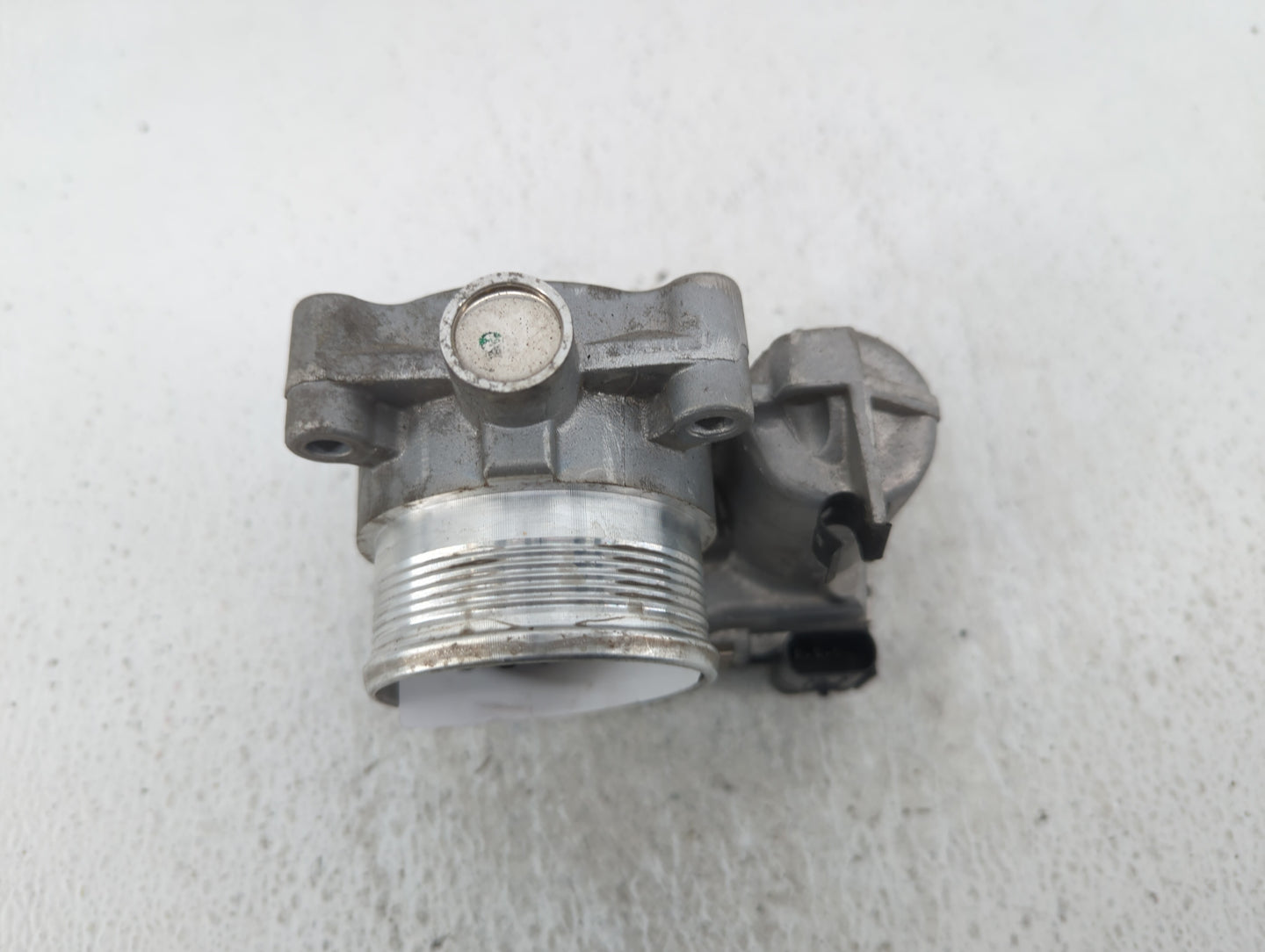 2017-2019 Ford Escape Throttle Body P/N:DS7E-9F991-BB Fits Fits 2014 2015 2016 2017 2018 2019 2020 2021 2022 OEM Used Auto P