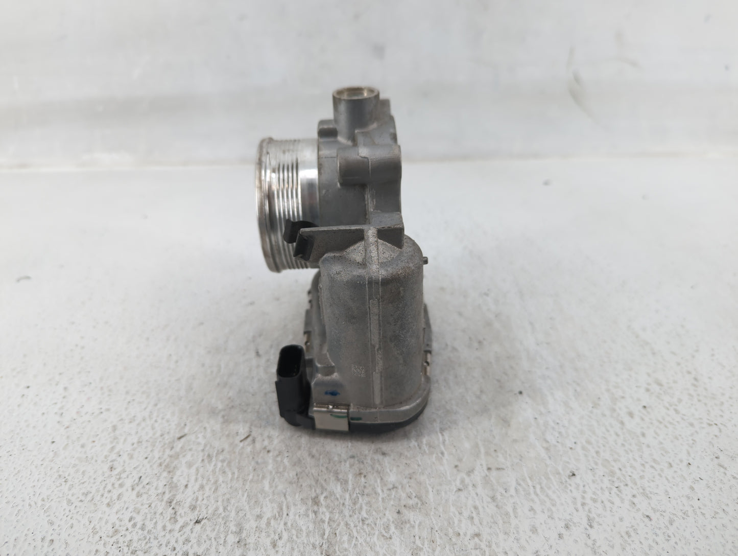 2017-2019 Ford Escape Throttle Body P/N:DS7E-9F991-BB Fits Fits 2014 2015 2016 2017 2018 2019 2020 2021 2022 OEM Used Auto P