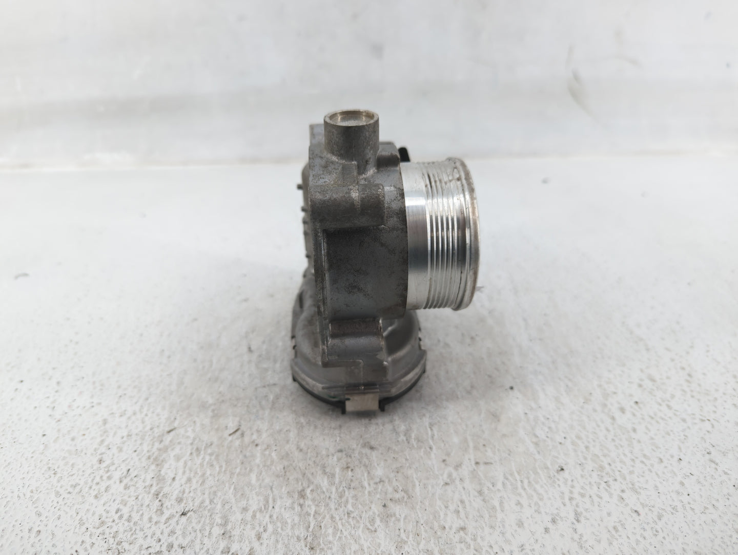 2017-2019 Ford Escape Throttle Body P/N:DS7E-9F991-BB Fits Fits 2014 2015 2016 2017 2018 2019 2020 2021 2022 OEM Used Auto P