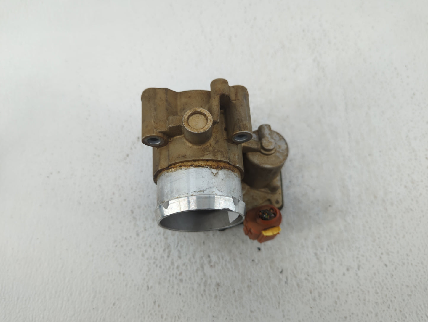 2017-2019 Ford Escape Throttle Body P/N:DS7G-9F991-CA Fits Fits 2014 2015 2016 2017 2018 2019 2020 OEM Used Auto Parts - Oem