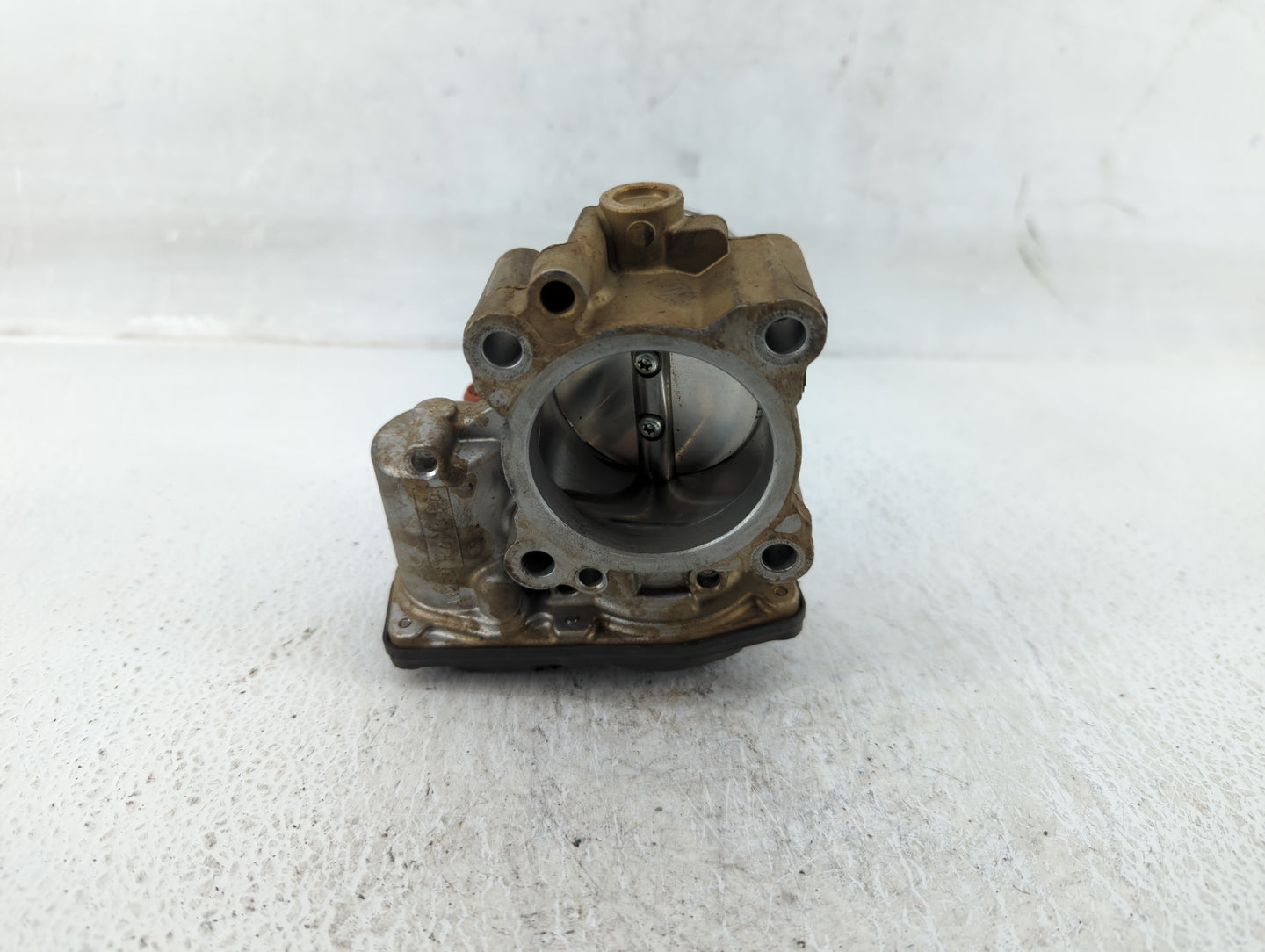 2017-2019 Ford Escape Throttle Body P/N:DS7G-9F991-CA Fits Fits 2014 2015 2016 2017 2018 2019 2020 OEM Used Auto Parts - Oem