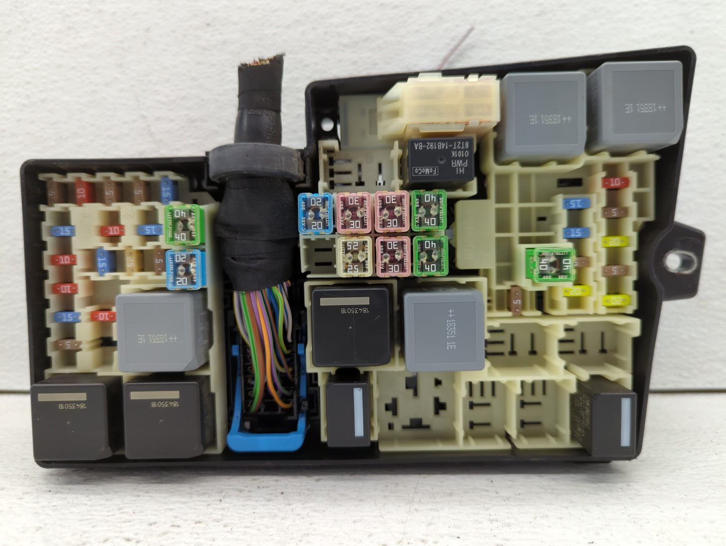 2019 Ford Escape Fusebox Fuse Box Panel Relay Module Fits OEM Used Auto Parts - Oemusedautoparts1.com