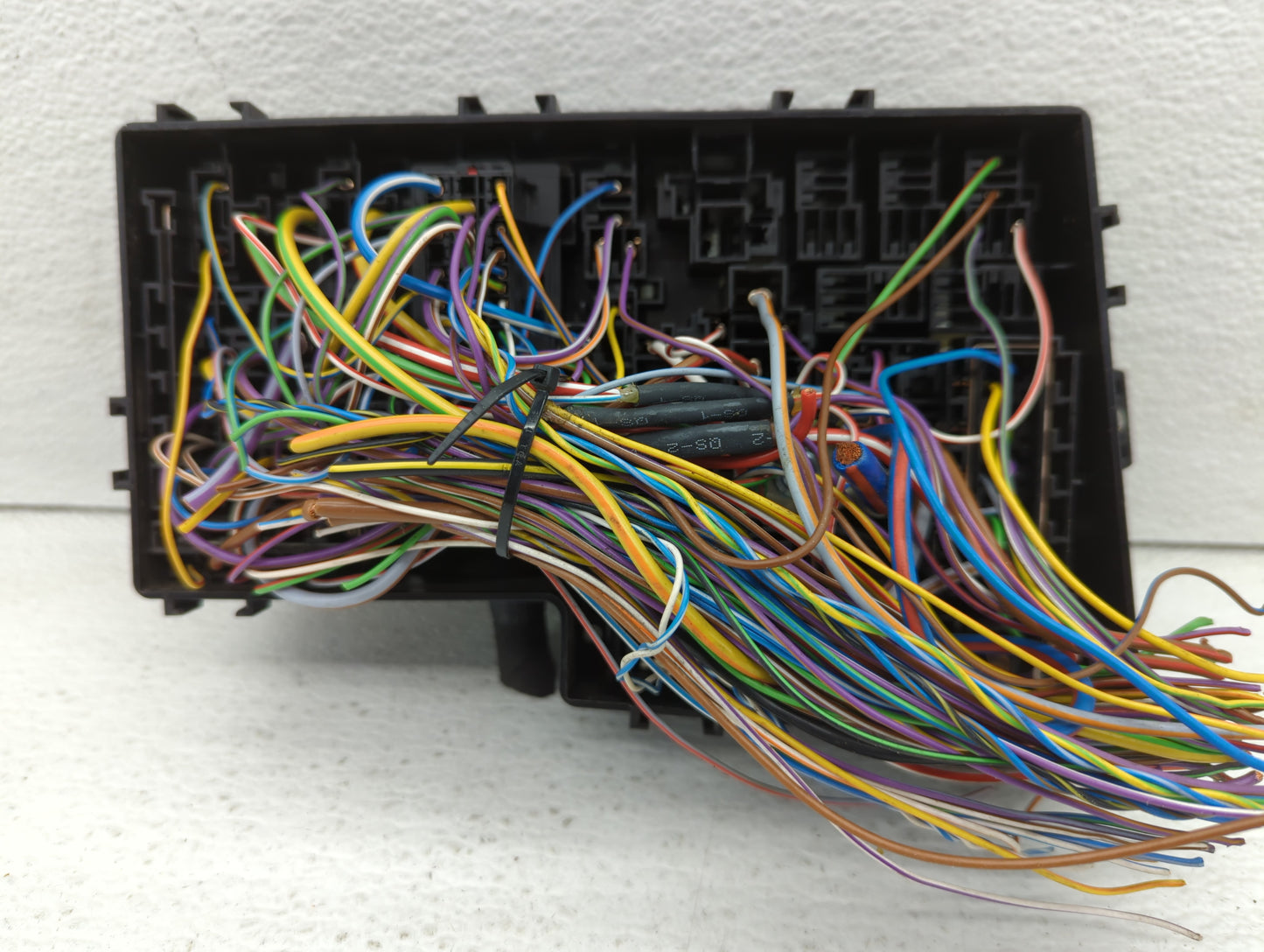 2019 Ford Escape Fusebox Fuse Box Panel Relay Module Fits OEM Used Auto Parts - Oemusedautoparts1.com