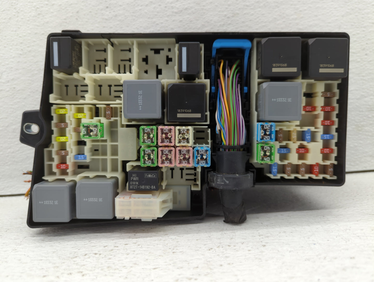 2019 Ford Escape Fusebox Fuse Box Panel Relay Module P/N:AV6T-14A067-AD Fits OEM Used Auto Parts - Oemusedautoparts1.com