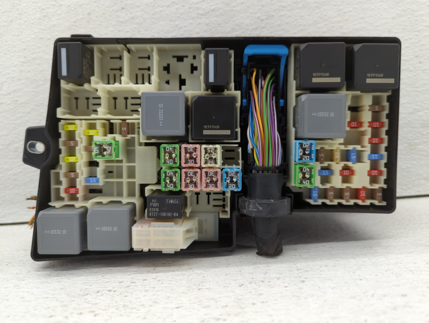 2019 Ford Escape Fusebox Fuse Box Panel Relay Module P/N:AV6T-14A067-AD Fits OEM Used Auto Parts - Oemusedautoparts1.com
