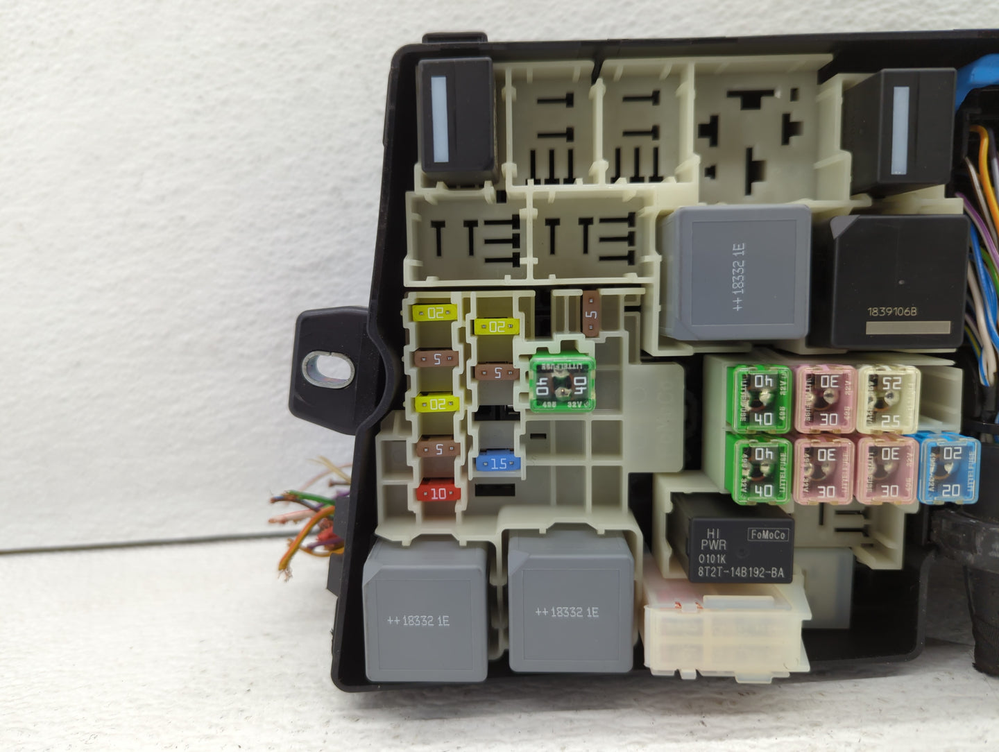 2019 Ford Escape Fusebox Fuse Box Panel Relay Module P/N:AV6T-14A067-AD Fits OEM Used Auto Parts - Oemusedautoparts1.com