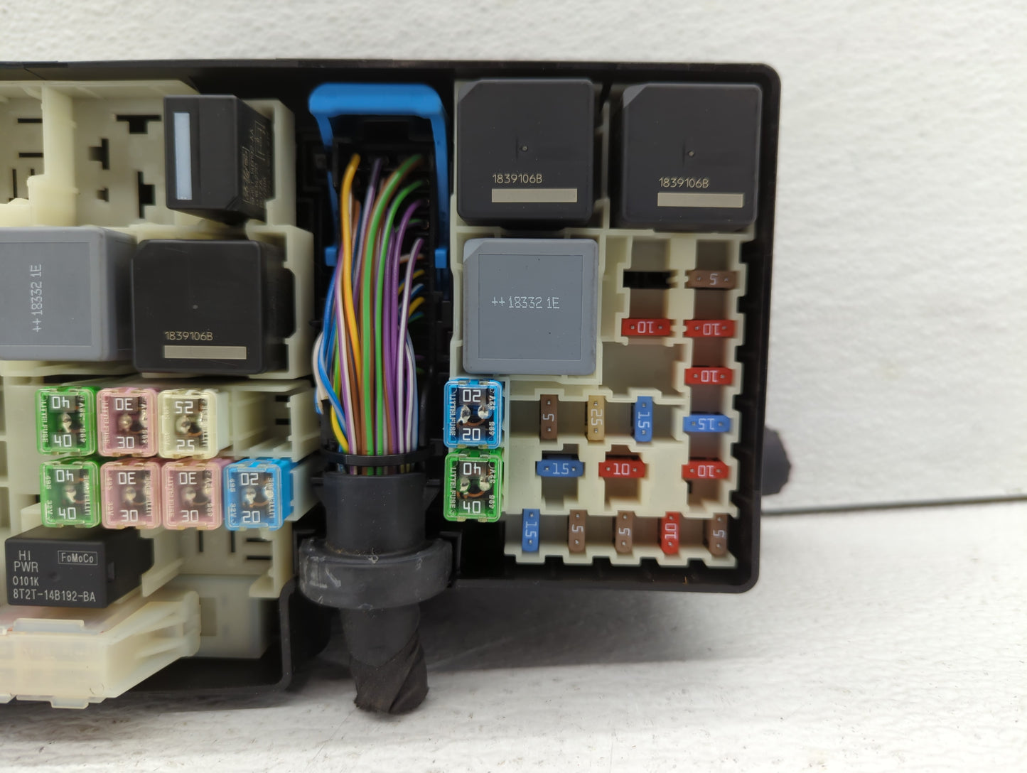 2019 Ford Escape Fusebox Fuse Box Panel Relay Module P/N:AV6T-14A067-AD Fits OEM Used Auto Parts - Oemusedautoparts1.com