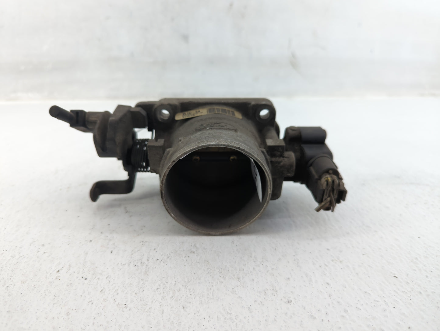 2017-2019 Ford Escape Throttle Body P/N:2L1U-CA Fits Fits 2014 2015 2016 2017 2018 2019 2020 OEM Used Auto Parts - Oemusedau