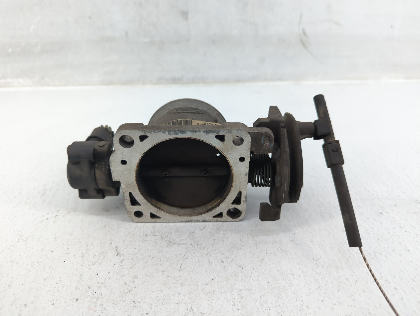 2017-2019 Ford Escape Throttle Body P/N:2L1U-CA Fits Fits 2014 2015 2016 2017 2018 2019 2020 OEM Used Auto Parts - Oemusedau