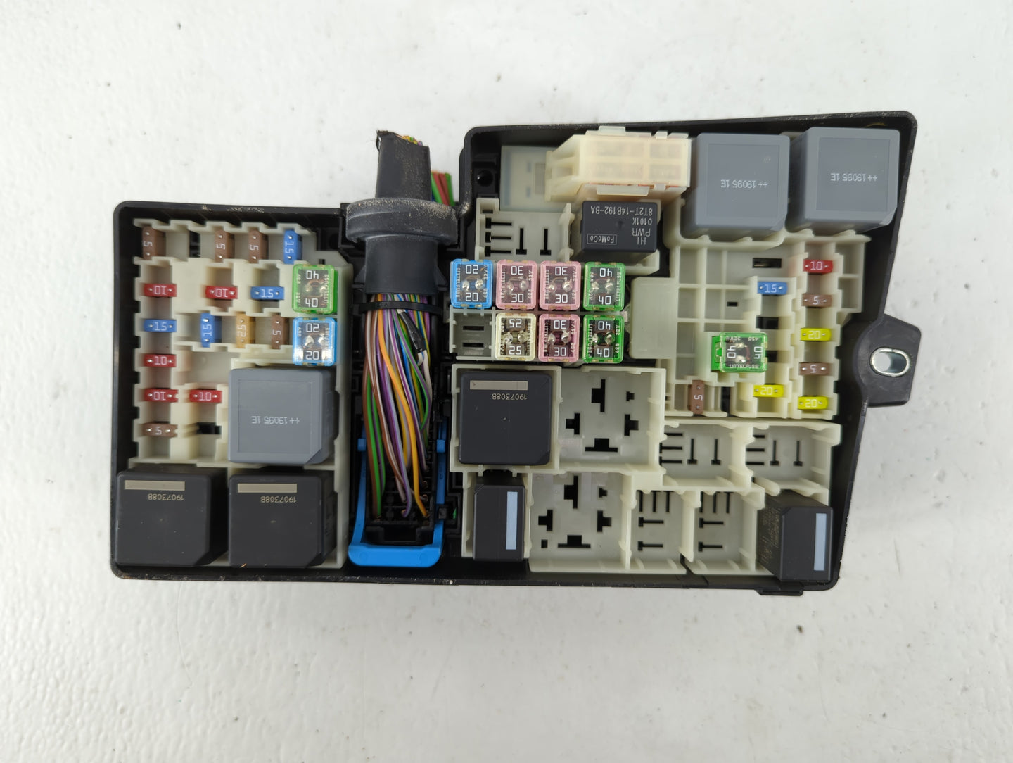 2019 Ford Escape Fusebox Fuse Box Panel Relay Module P/N:AV6T-14A142-AB Fits OEM Used Auto Parts - Oemusedautoparts1.com