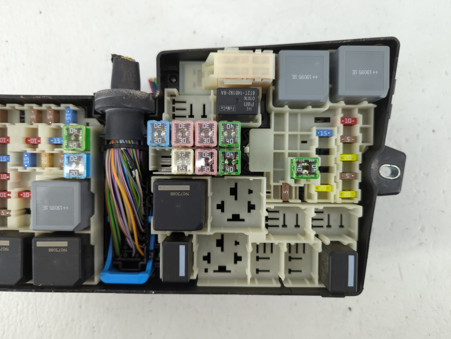 2019 Ford Escape Fusebox Fuse Box Panel Relay Module P/N:AV6T-14A142-AB Fits OEM Used Auto Parts - Oemusedautoparts1.com