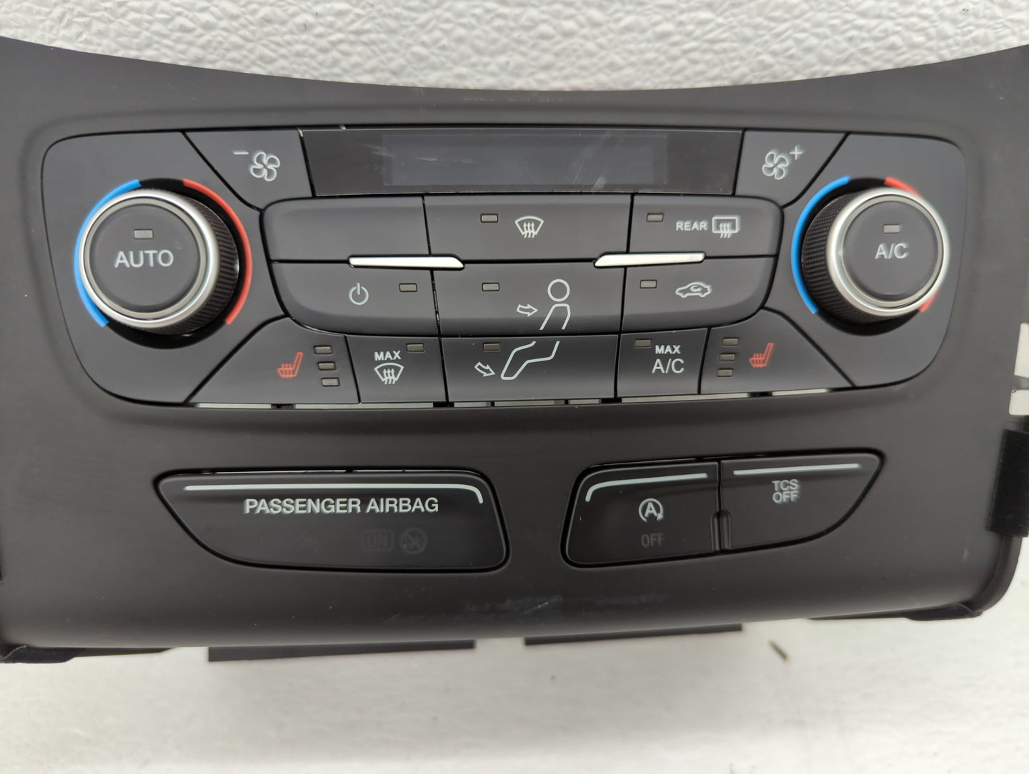 2018-2019 Ford Escape Climate Control Module Temperature AC/Heater Replacement P/N:GJ5T-18C612-CJ Fits Fits 2018 2019 OEM Us