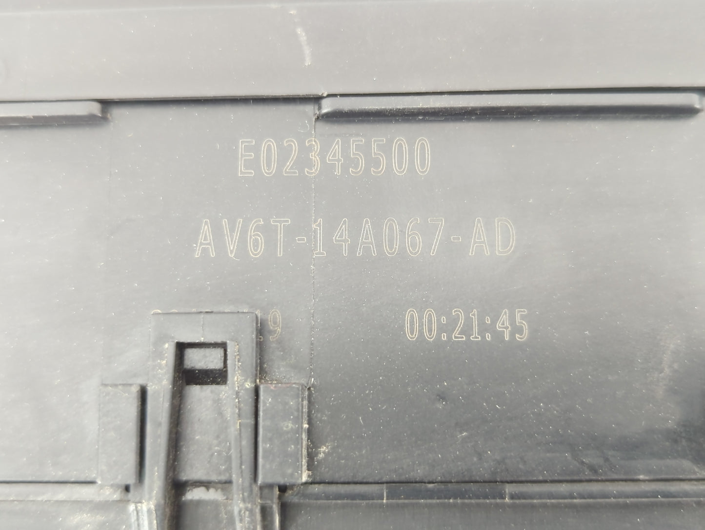 2019 Ford Escape Fusebox Fuse Box Panel Relay Module P/N:AV6T-14A142-AB Fits OEM Used Auto Parts - Oemusedautoparts1.com