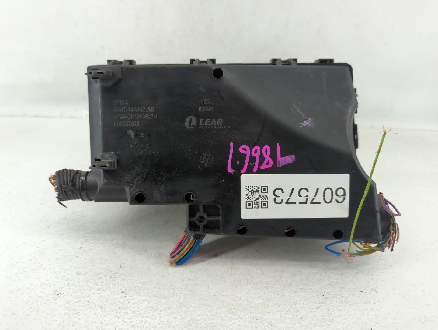 2019 Ford Escape Fusebox Fuse Box Panel Relay Module P/N:AV6T-14A142-AB Fits OEM Used Auto Parts - Oemusedautoparts1.com